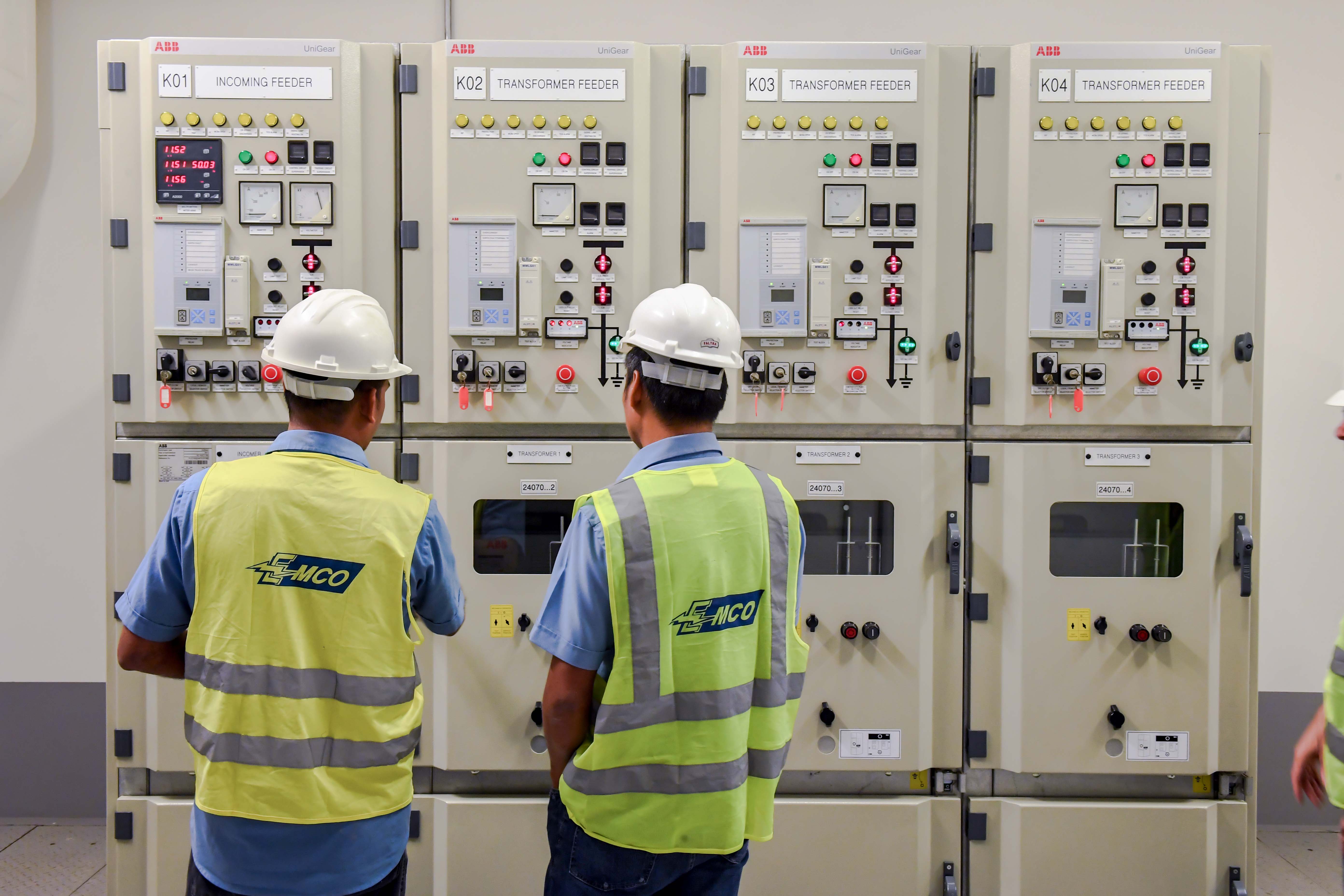 <div class="img-slider"><h4><a href="#">Electrical Panel Installation</a> </h4></div>